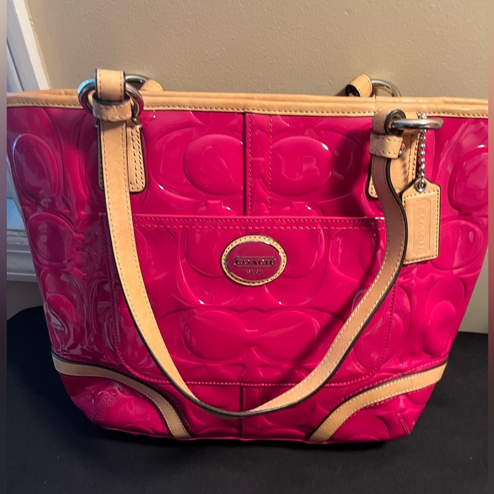 Coach, hot pink patent leather shoulder bag. Perfect condition